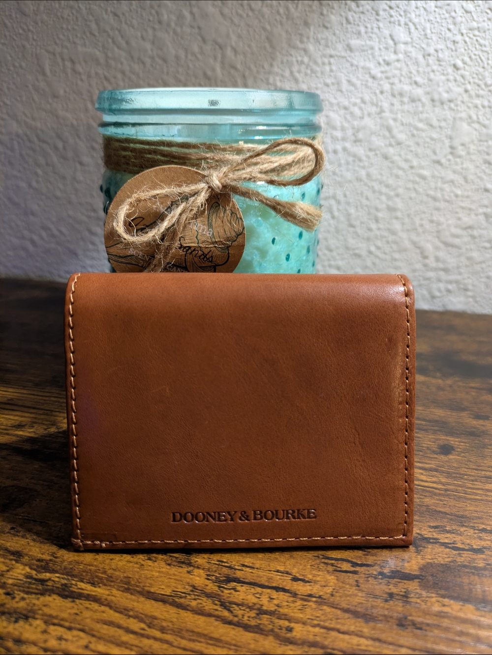 Dooney & Bourke Brown Leather Card Holder/Wallet - Tampa Bay Buccaneers Logo 🏈